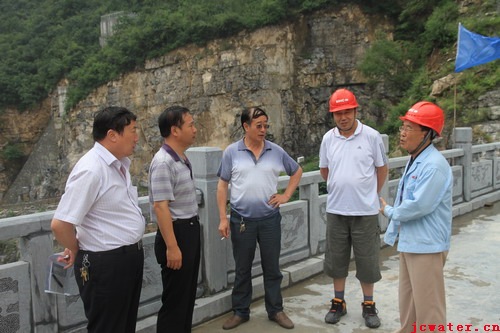 加強(qiáng)防汛督查，確保安全度汛